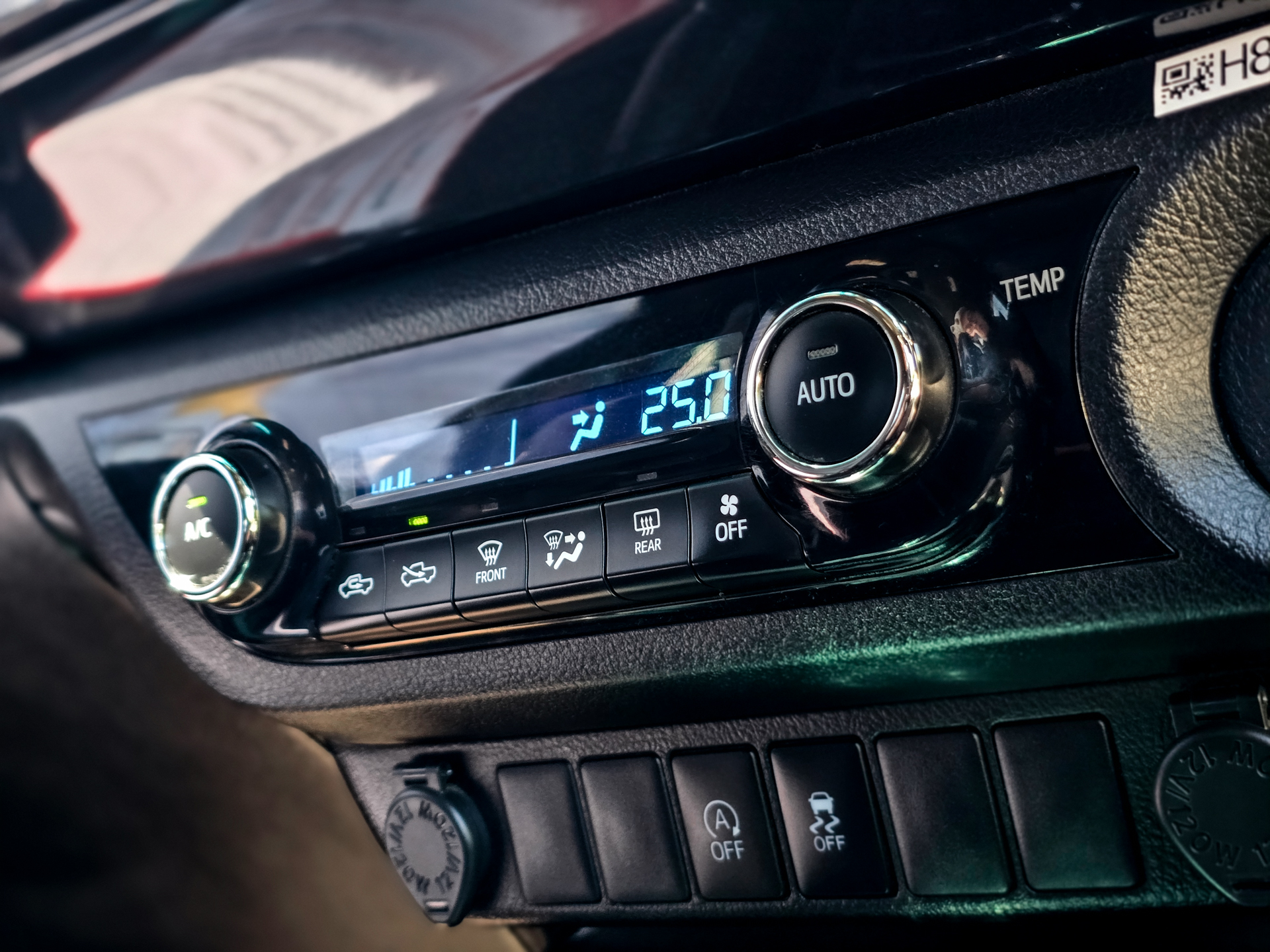 รูปภาพที่ 6 ของ TOYOTA REVO ROCCO 2.8 PRERUNNER AT ปี 2019