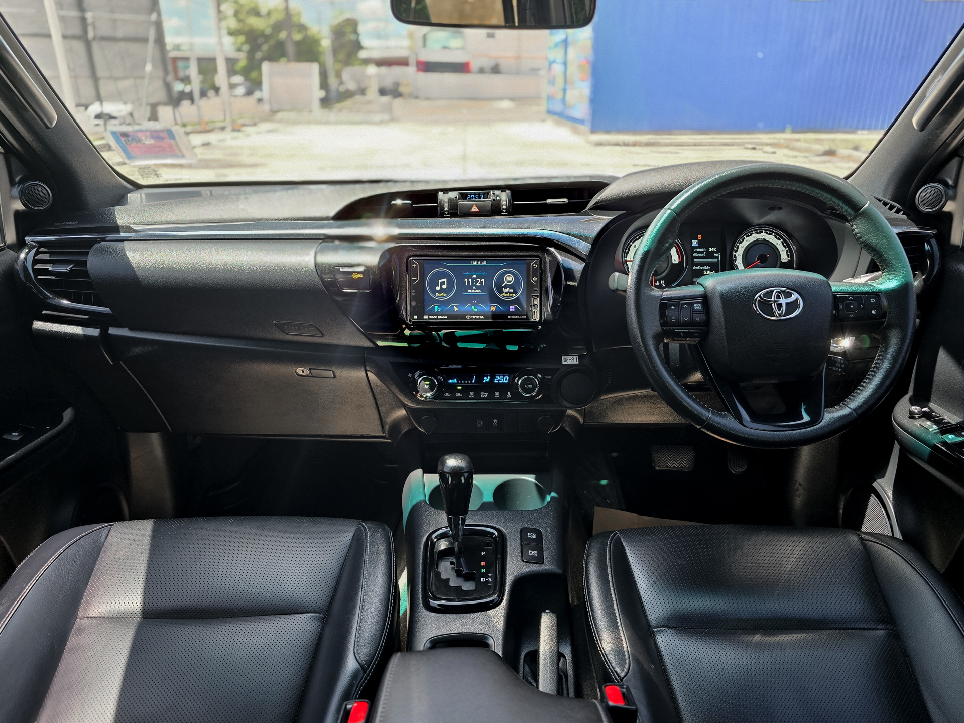 รูปภาพที่ 9 ของ TOYOTA REVO ROCCO 2.8 PRERUNNER AT ปี 2019