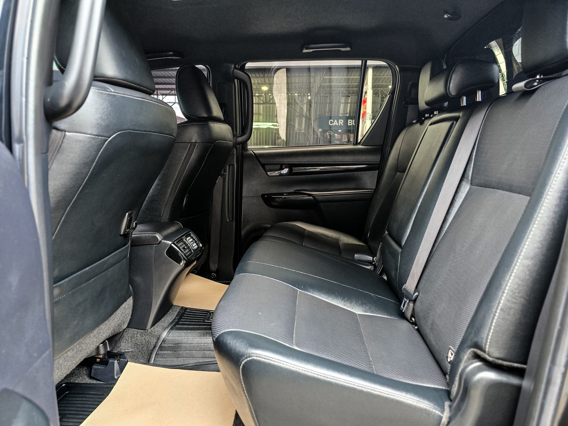 รูปภาพที่ 21 ของ TOYOTA REVO ROCCO 2.8 PRERUNNER AT ปี 2019